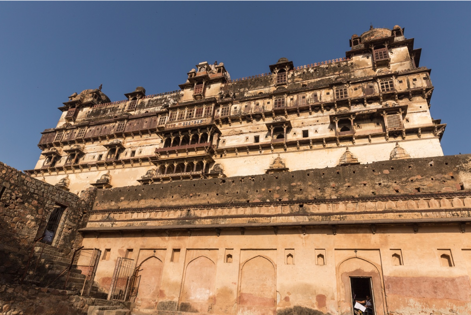 Datia Palace (Bir Singh Palace) photo 3 - Datia City Center attraction